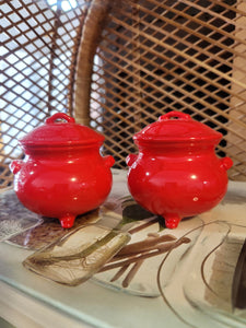 Red cauldron pot salt and pepper shakers