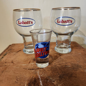 Labatt’s Brewery Beer Glasses Set of 2 Goblet Style Barware Vintage Blue Red