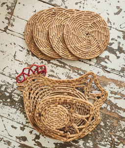 Boho woven raffia chicken trivet wall hanging vintage 1970s